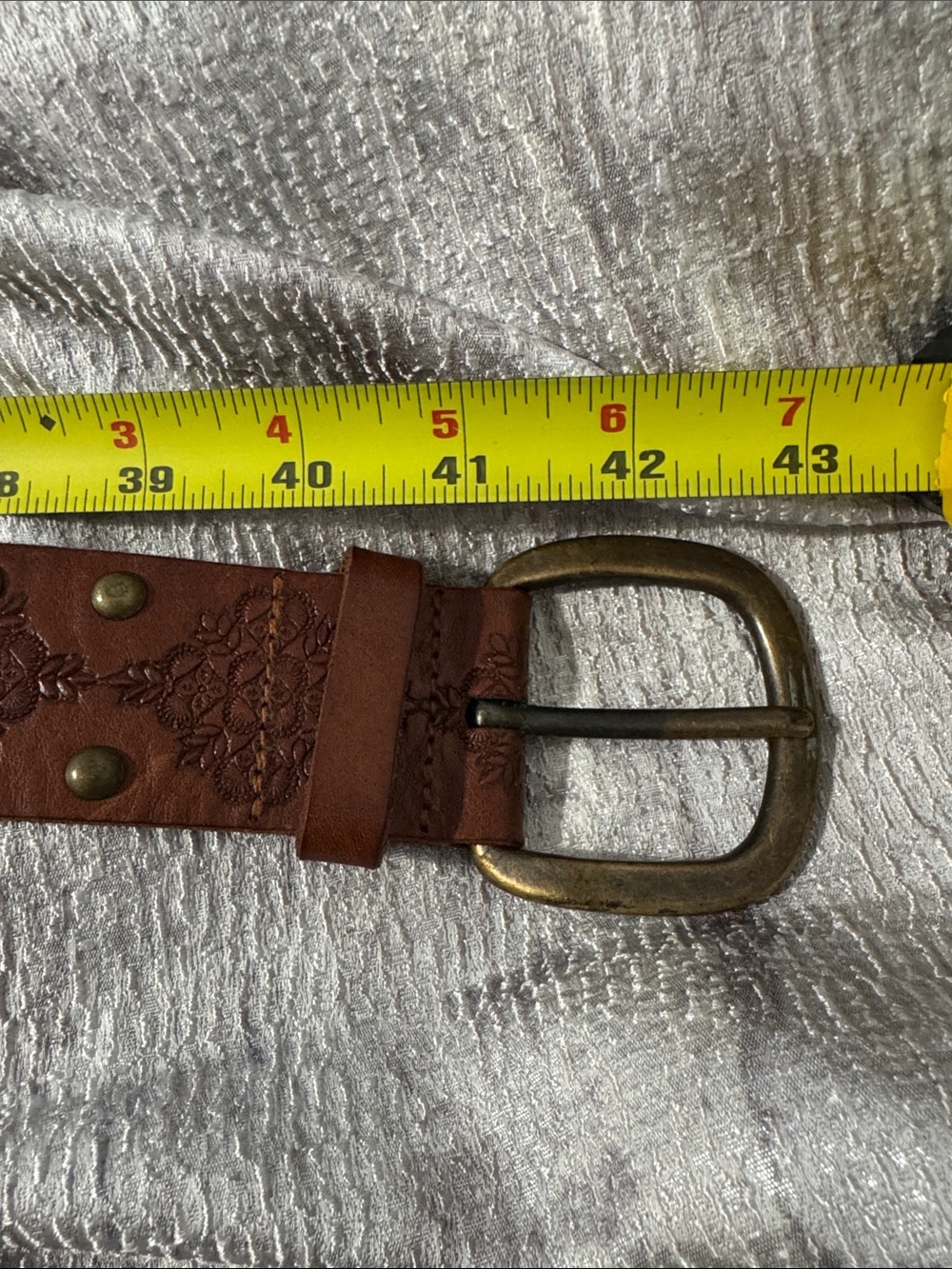 Fossil women’s Brown Studded Embossed Leather Belt - Picture 4 of 5